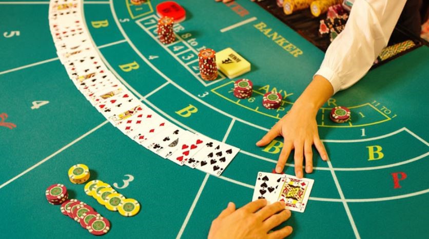 bordspill på casino med kortstokk